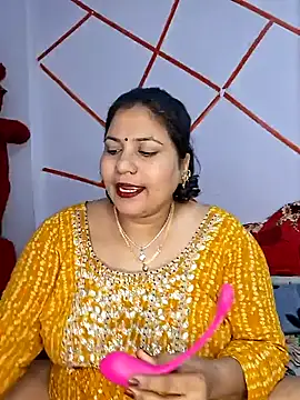 MOM-SUN-COUPLE online show from 01/10/25, 06:38
