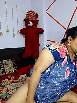 MOM-SUN-COUPLE online show from 01/26/25, 03:36