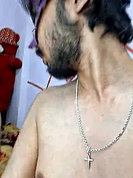 MOM-SUN-COUPLE online show from 01/29/25, 04:30