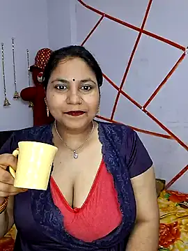 MOM-SUN-COUPLE online show from 01/29/25, 07:32
