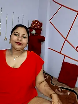 MOM-SUN-COUPLE online show from 02/01/25, 04:33