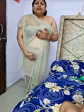 MOM-SUN-COUPLE online show from 02/11/25, 08:10