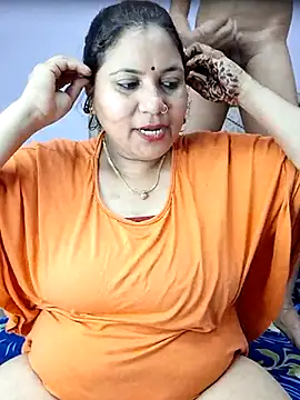 MOM-SUN-COUPLE online show from 02/12/25, 07:13