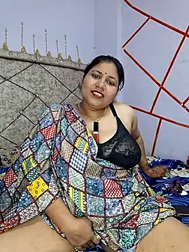 MOM-SUN-COUPLE online show from 02/13/25, 08:13