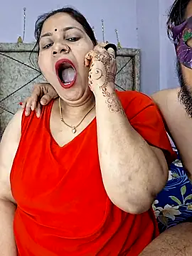 MOM-SUN-COUPLE online show from 02/14/25, 05:25