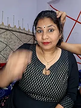 MOM-SUN-COUPLE online show from 02/15/25, 04:45