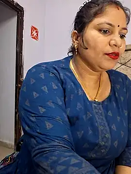 MOM-SUN-COUPLE online show from 02/23/25, 05:07