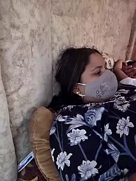 MOM-SUN-COUPLE online show from 10/14/25, 09:10