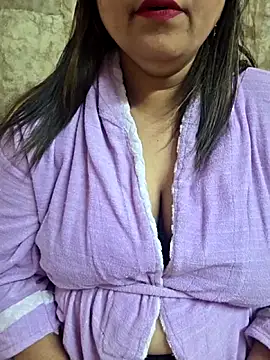 MOM-SUN-COUPLE online show from 04/04/26, 08:45