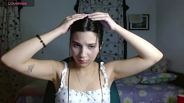 mia  lopez  online show from 01/31/25, 04:47