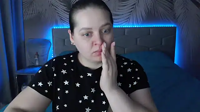 uliastar online show from 02/19/25, 04:23