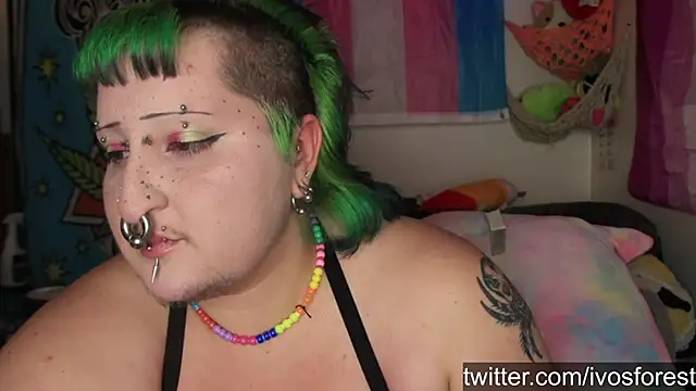 Snapshot of ivolustful chatting on 09/15/25, 08:20 ivolustful online show from 09/15/25, 08:20