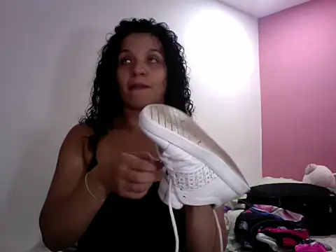 gatubelahot online show from 02/01/25, 01:34