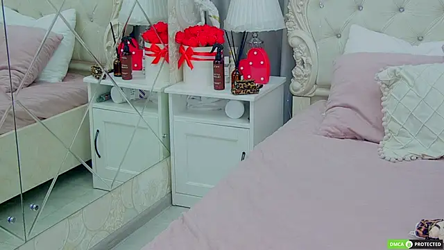 TinaBrook online show from 10/13/25, 03:17