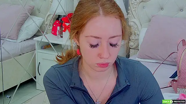 TinaBrook online show from 12/01/25, 03:33