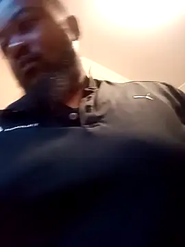 Snapshot of douksm chatting on 01/08/25, 03:40 douksm online show from 01/08/25, 03:40