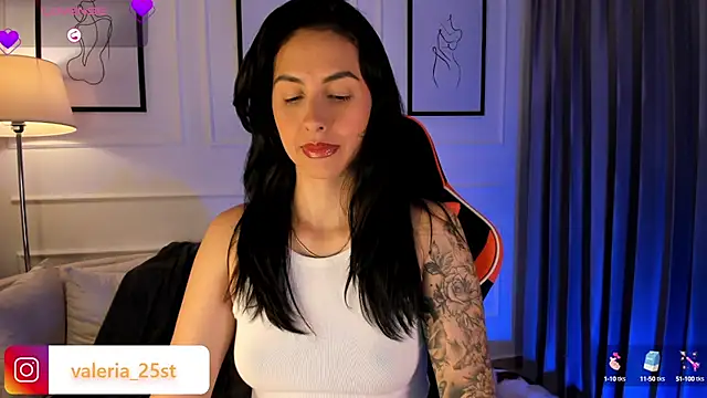 valeriia25  online show from 03/07/25, 10:54