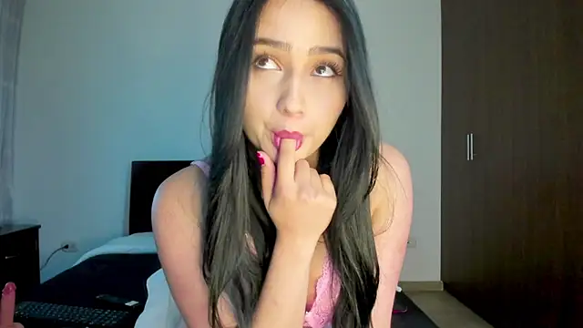 Hott Hanna online show from 11/28/25, 05:54