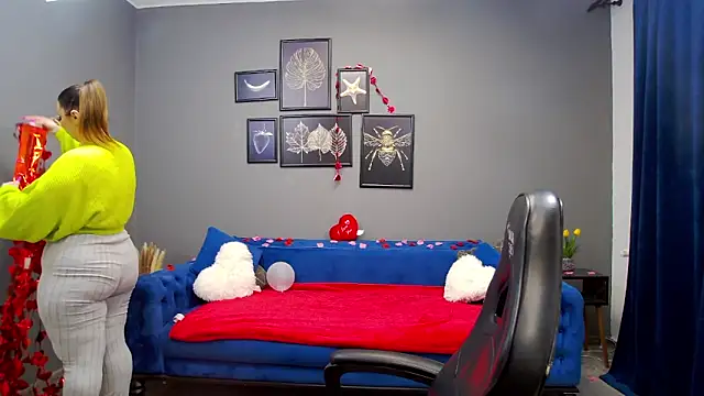 Snapshot of Katewalker_ chatting on 02/14/25, 06:19 Katewalker online show from 02/14/25, 06:19