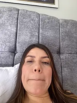 martina contreras online show from 11/04/25, 08:08