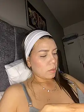 martina contreras online show from 04/07/26, 04:02