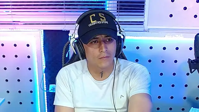 Darko0717 online show from 10/24/25, 01:57