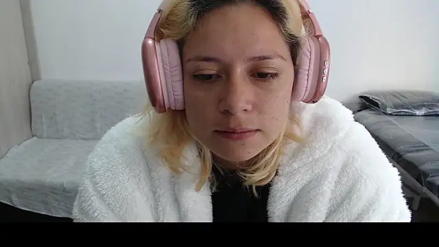 MommyMiaWs online show from 03/11/25, 01:45