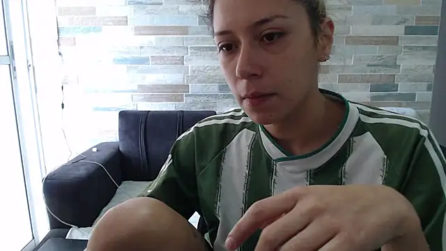 MommyMiaWs online show from 10/01/25, 04:02