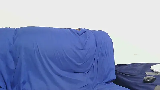 sluttylaura21 online show from 03/15/26, 04:51