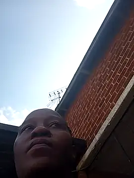 sluttylaura21 online show from 03/17/26, 07:23