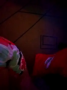 estefyzapata online show from 10/06/25, 11:57