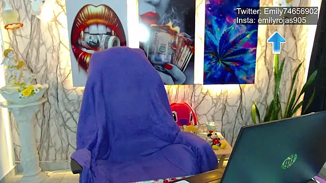 Snapshot of EmiTranny chatting on 03/12/25, 06:18 EmiTranny online show from 03/12/25, 06:18