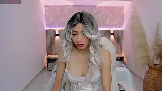 emilly smith 1 online show from 01/24/25, 03:22