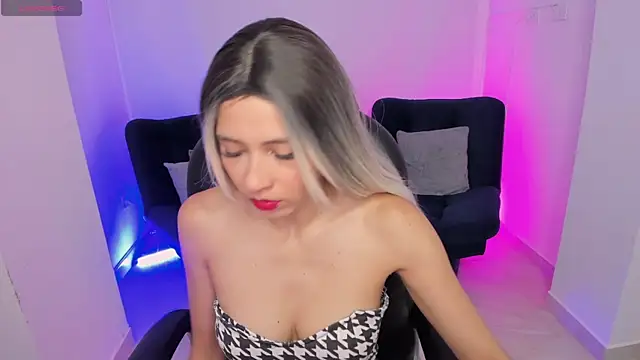 emilly smith 1 online show from 05/20/26, 08:09