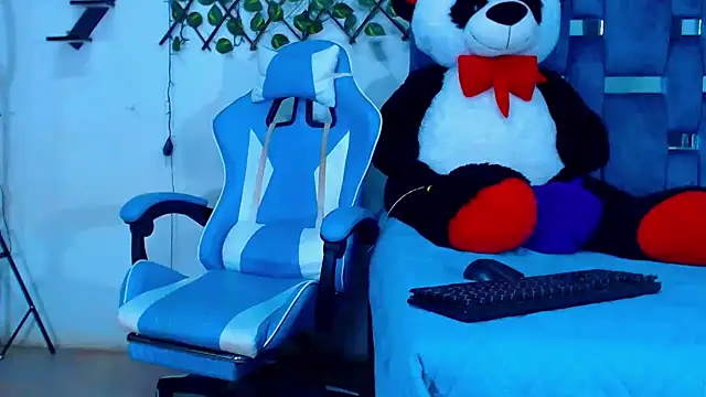 Snapshot of Hakim_prettynigg chatting on 11/03/25, 05:36 Hakim prettynigg online show from 11/03/25, 05:36