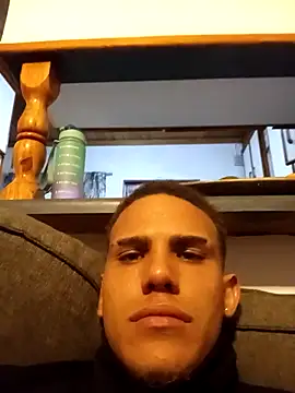 Snapshot of Linex06 chatting on 03/01/26, 12:45 Linex06 online show from 03/01/26, 12:45