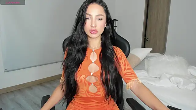 EvaMoet online show from 02/28/25, 06:21