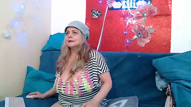 liliimilf online show from 05/25/26, 12:00
