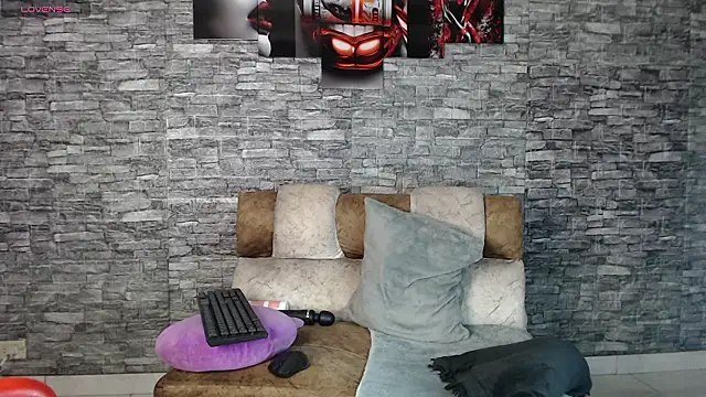 Danna Paolaa  online show from 02/06/26, 05:12