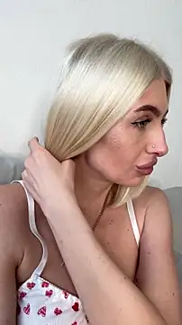 Mia Roxie online show from 03/05/26, 03:02