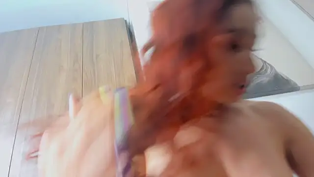 Snapshot of Ariadna-07 chatting on 01/12/25, 10:02 Ariadna-07 online show from 01/12/25, 10:02