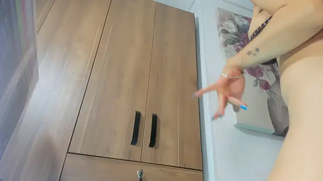 Snapshot of Ariadna-07 chatting on 01/26/25, 09:29 Ariadna-07 online show from 01/26/25, 09:29