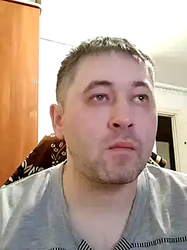 Snapshot of tores992 chatting on 12/15/24, 11:09 tores992 online show from 12/15/24, 11:09