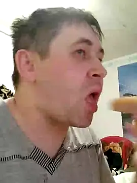 Snapshot of tores992 chatting on 01/07/25, 12:03 tores992 online show from 01/07/25, 12:03