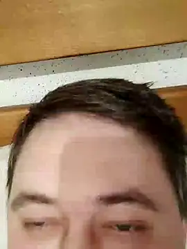 Snapshot of tores992 chatting on 01/17/25, 08:33 tores992 online show from 01/17/25, 08:33