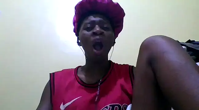 Snapshot of sabssexy chatting on 12/06/24, 05:53 sabssexy online show from 12/06/24, 05:53