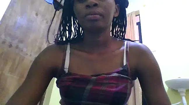 Snapshot of sabssexy chatting on 12/15/24, 12:17 sabssexy online show from 12/15/24, 12:17