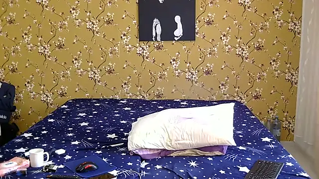 Snapshot of Karlabby chatting on 02/12/25, 11:29 Karlabby online show from 02/12/25, 11:29