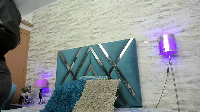 veronica salas online show from 01/14/25, 12:11