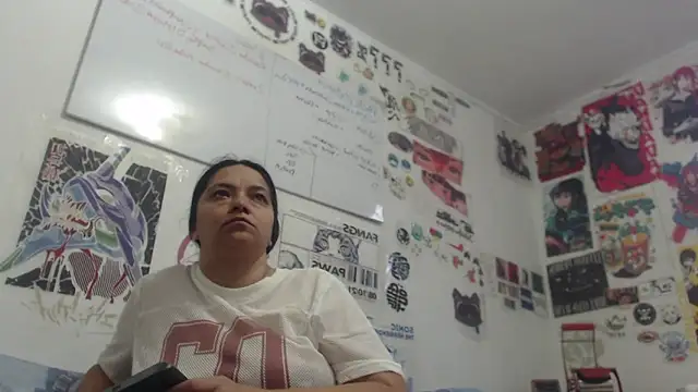 Snapshot of veronica_salas chatting on 06/08/26, 11:10 veronica salas online show from 06/08/26, 11:10
